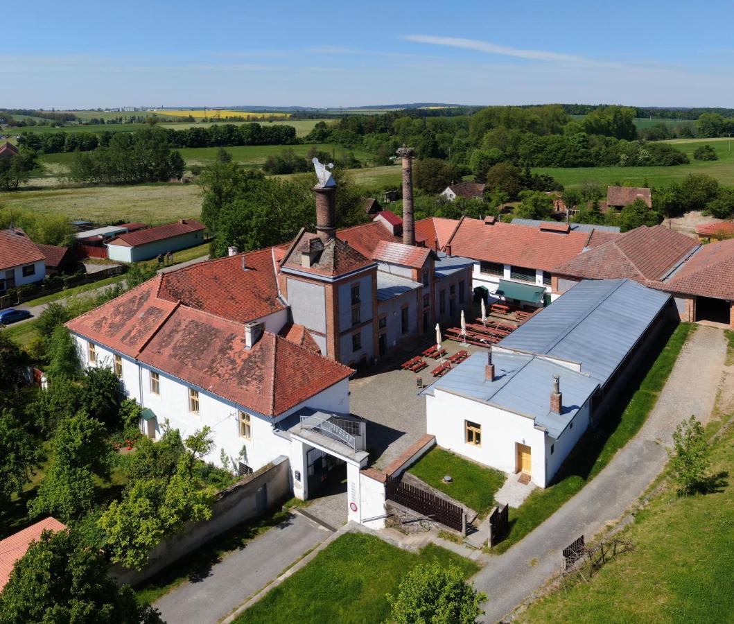 Pivovarsky Hotel Dalesice Luaran gambar